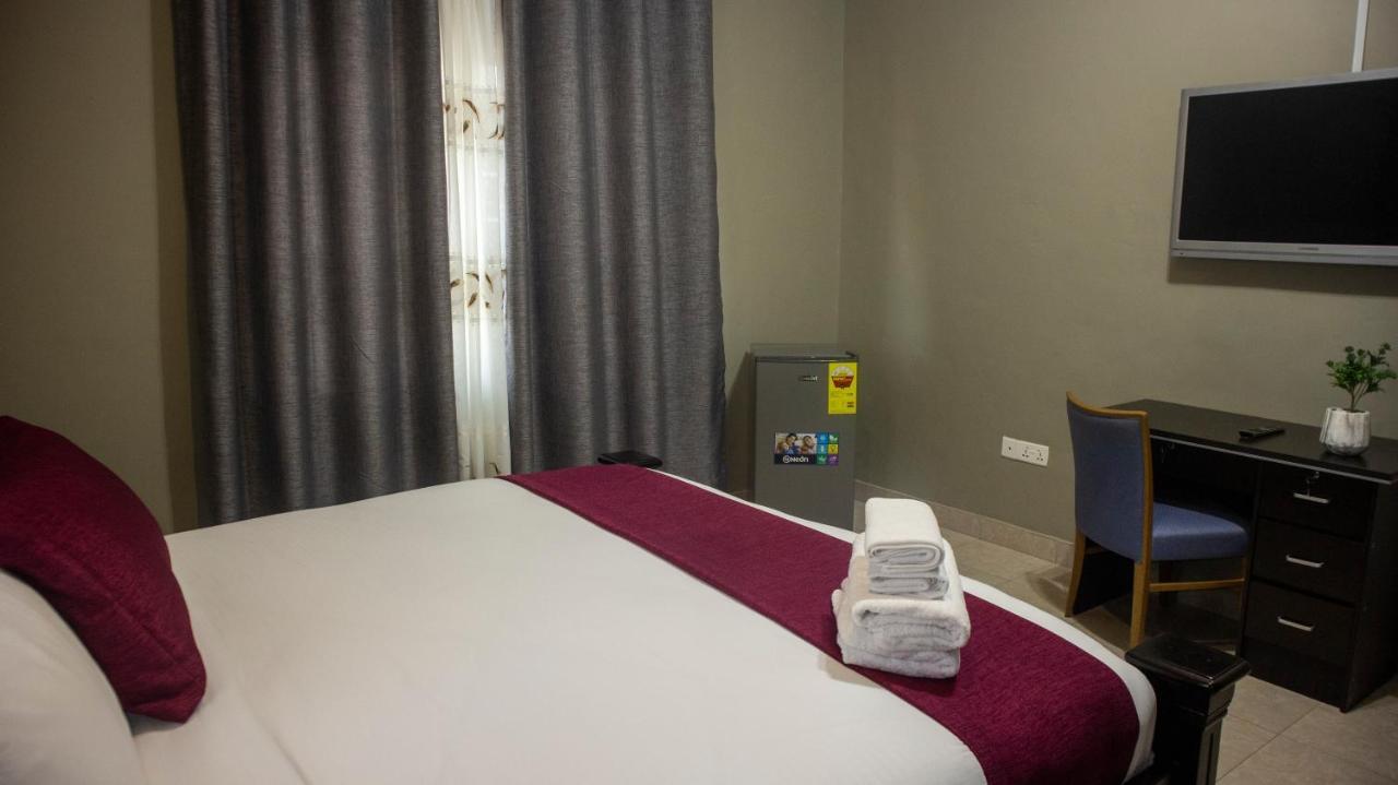 Kislas Luxury Hotel Adenta Eksteriør billede